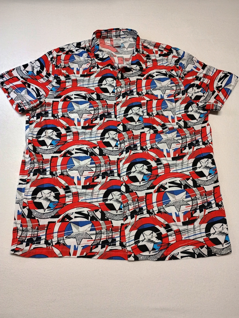 Marvel Captain America Men's Button Down Shirt Size L